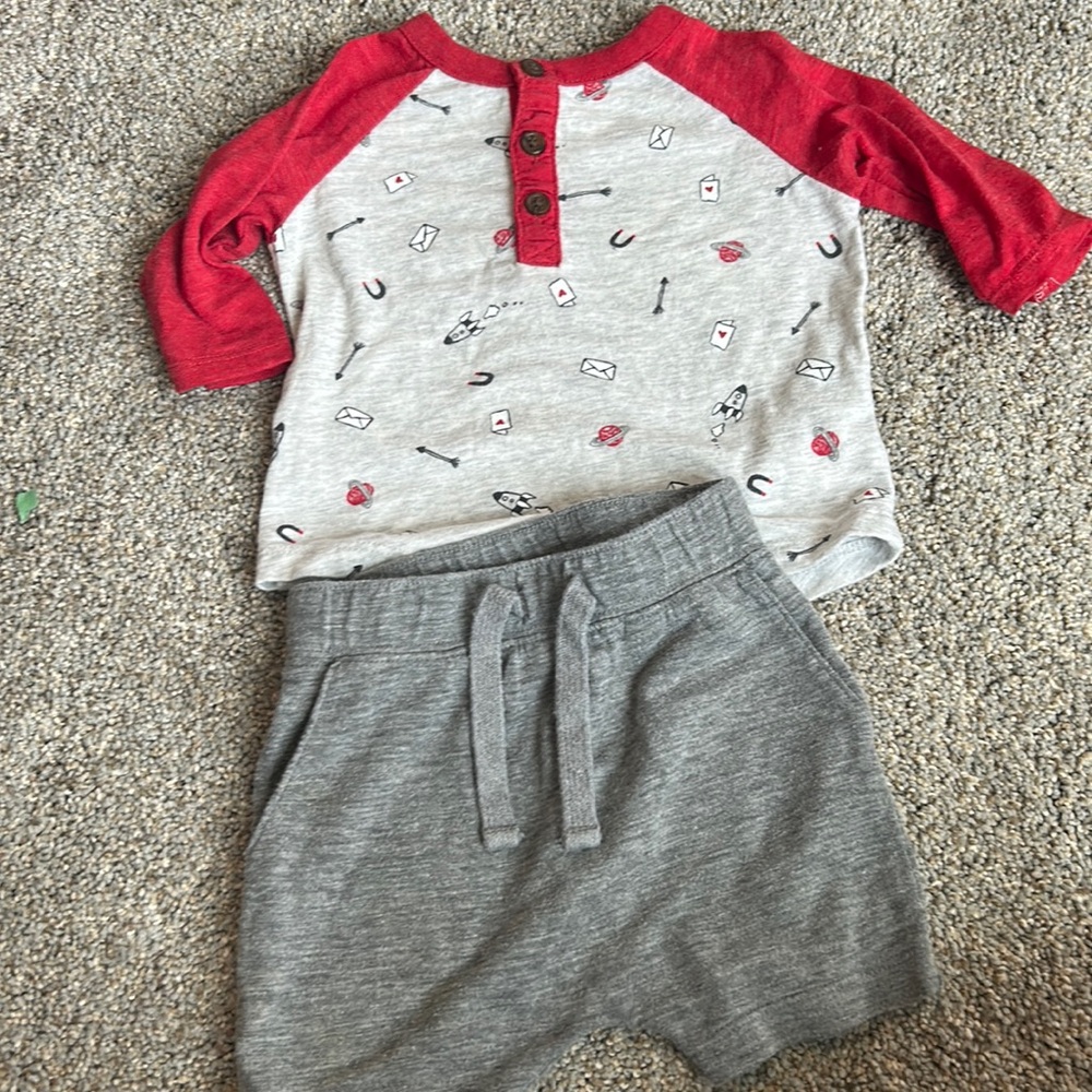 Boy’s Old Navy outfit